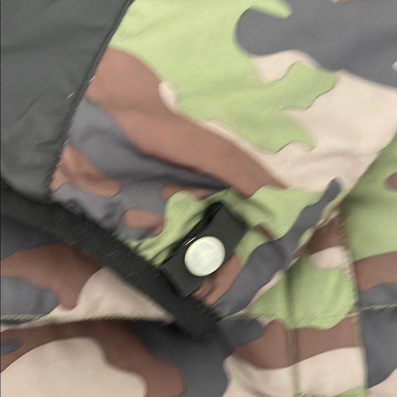 The North Face Kids 550 down feather  Camouflage Jacket - Picture 4 of 5